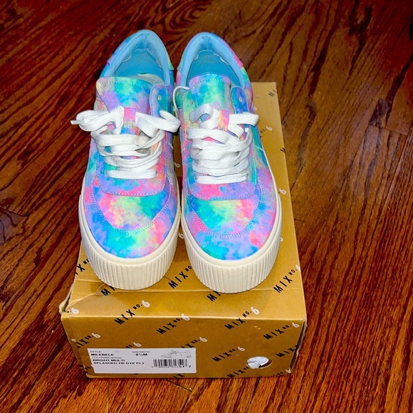 Mix it No. 6
Bright Multi Color Splashed Tie Dye Wedge Sneakers
Size 8.5 - Picture 2 of 3